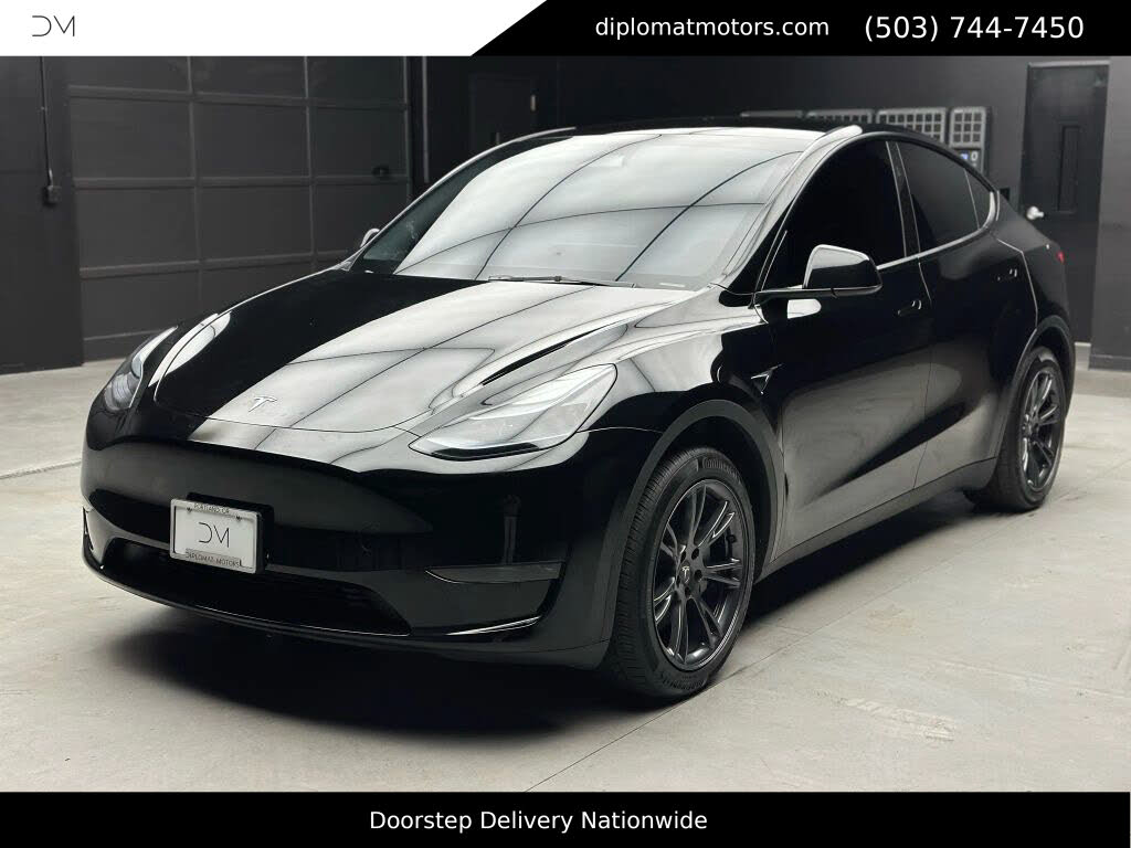2025 Tesla Model Y Long Range RWD