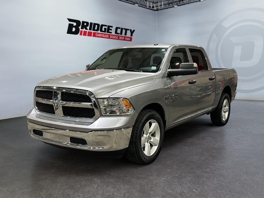 RAM 1500 Classic SLT Crew Cab 4WD 2023