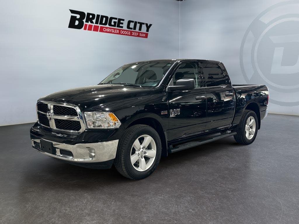 2024 RAM 1500 Classic Tradesman Crew Cab 4WD