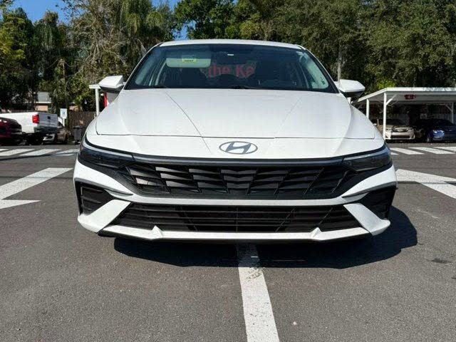 2024 Hyundai Elantra SEL FWD
