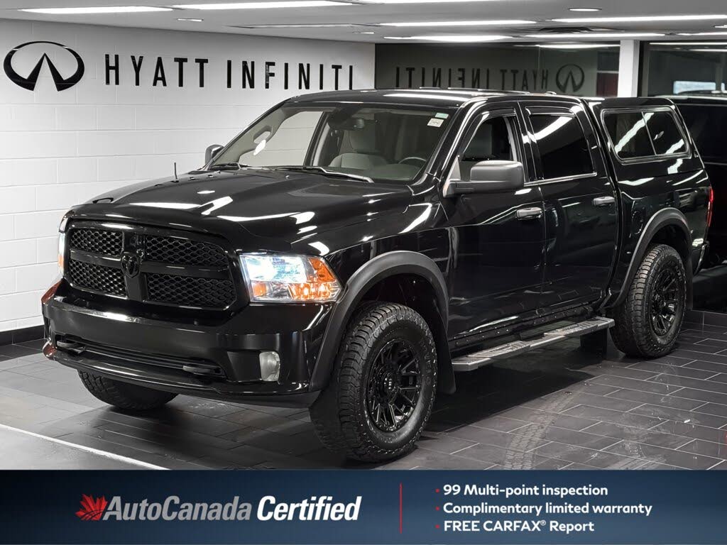 RAM 1500 Classic Express Crew Cab 4WD 2023