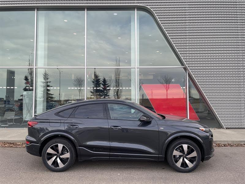 2025 Audi Q6 e-tron Sportback quattro Premium Plus