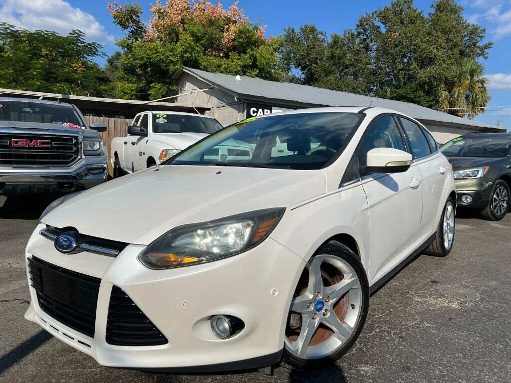 2012 Ford Focus Titanium Hatchback