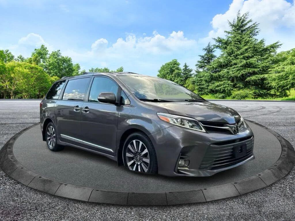 2018 Toyota Sienna Limited Premium 7-Passenger FWD