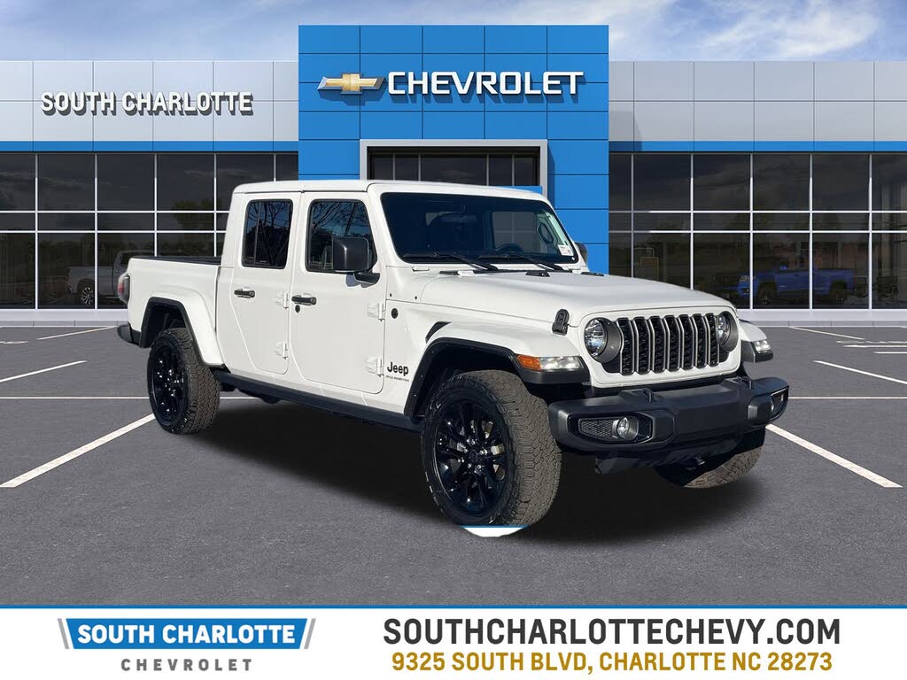2024 Jeep Gladiator NightHawk Crew Cab 4WD