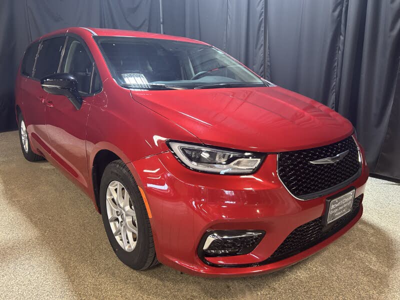 Chrysler Pacifica Touring L FWD 2024