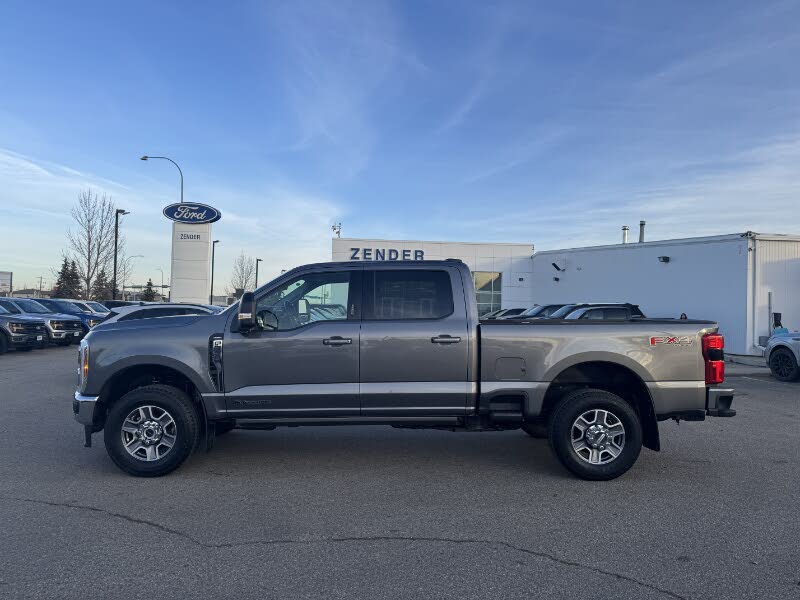 2024 Ford F-350 Super Duty Lariat Crew Cab 4WD
