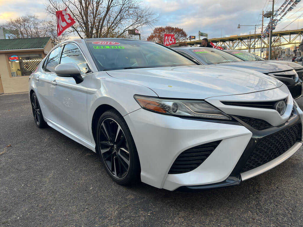 2019 Toyota Camry XSE V6 FWD