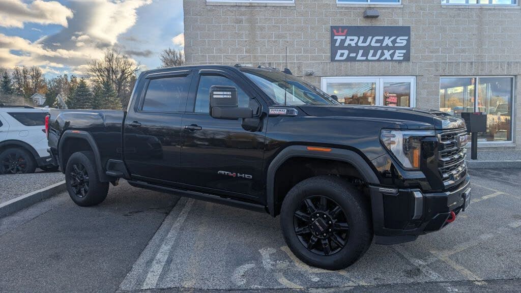 2024 GMC Sierra 2500HD AT4 Crew Cab 4WD