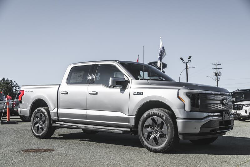 2025 Ford F-150 Lightning Lariat SuperCrew AWD