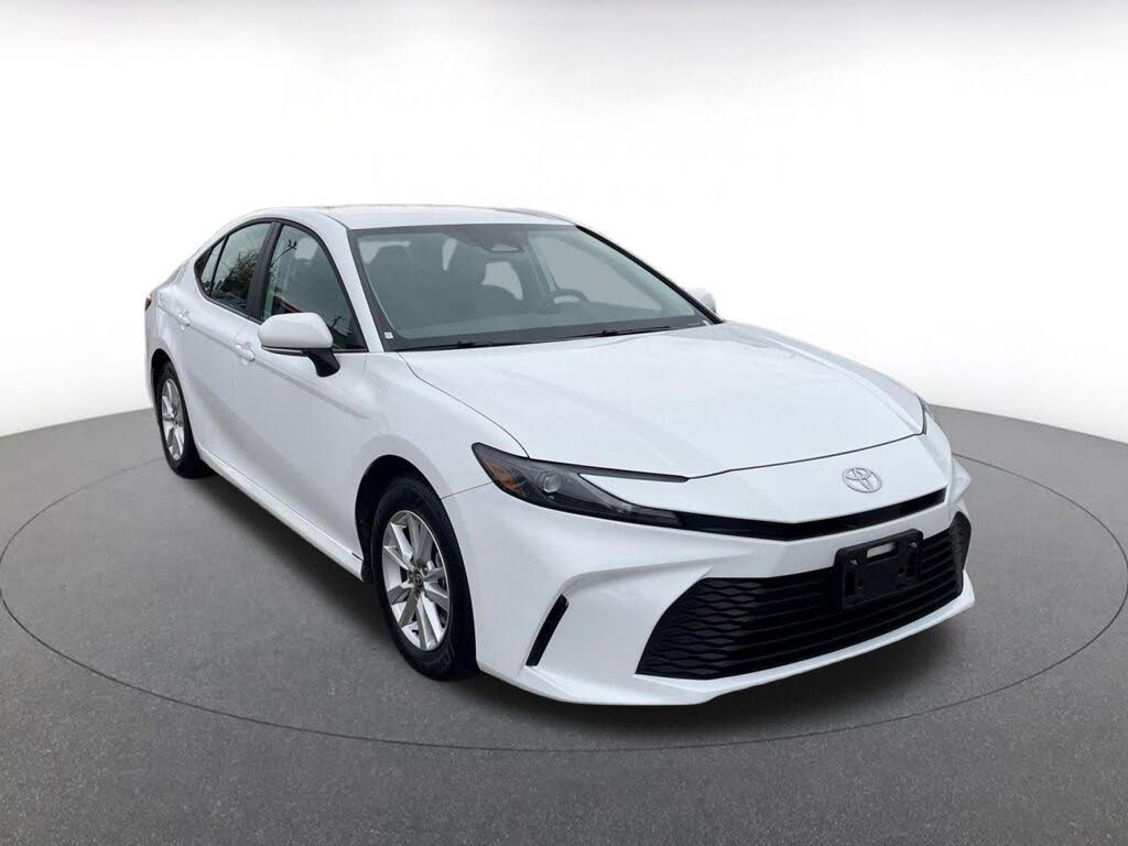 2025 Toyota Camry LE FWD