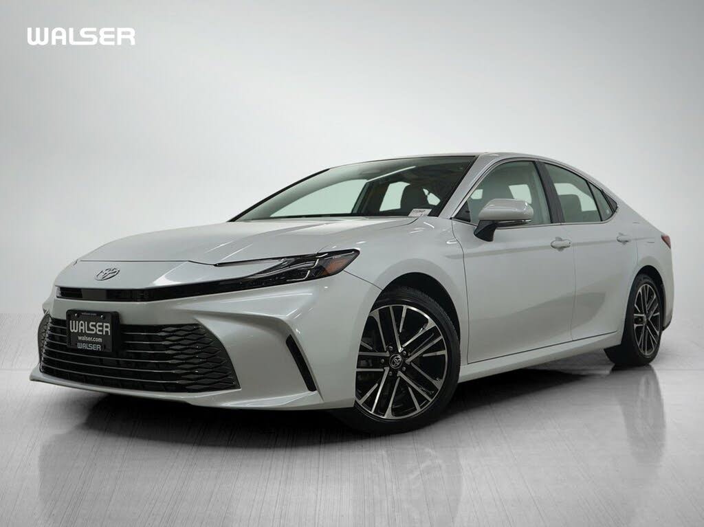 2025 Toyota Camry XLE FWD