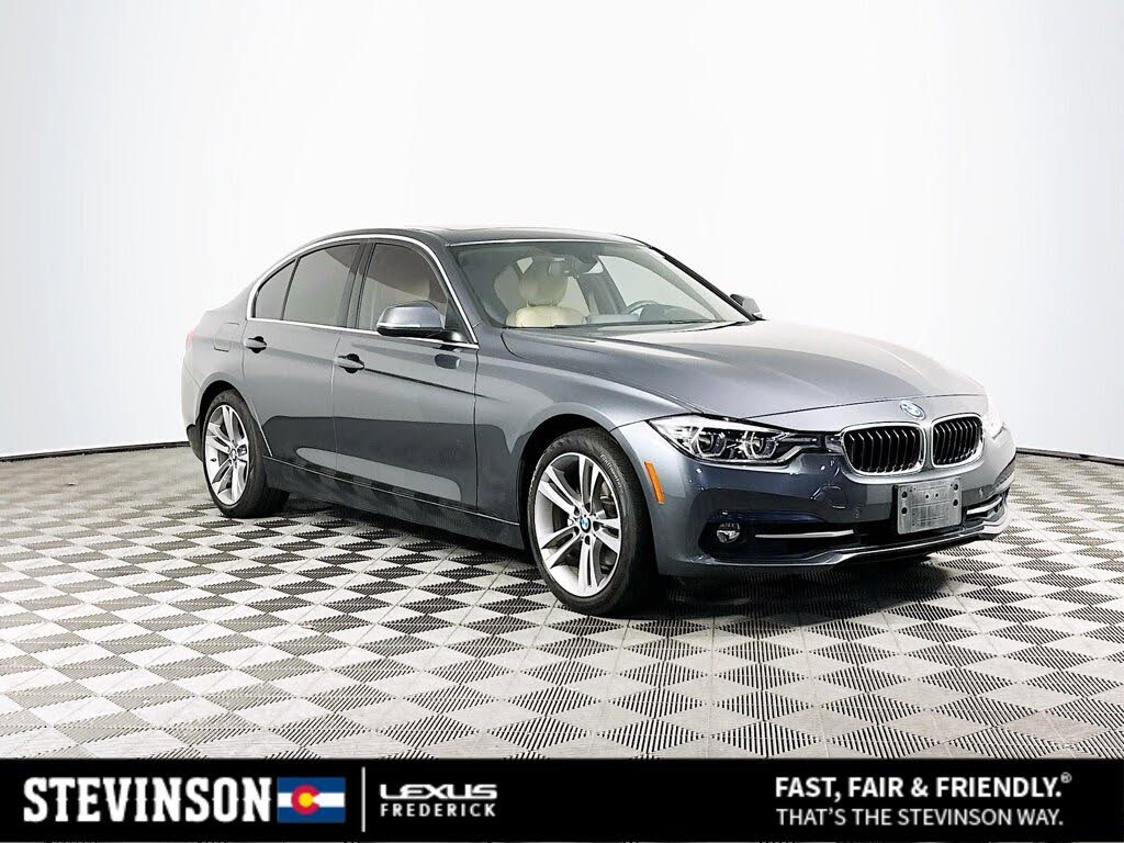 2017 BMW 3 Series 330i Sedan RWD