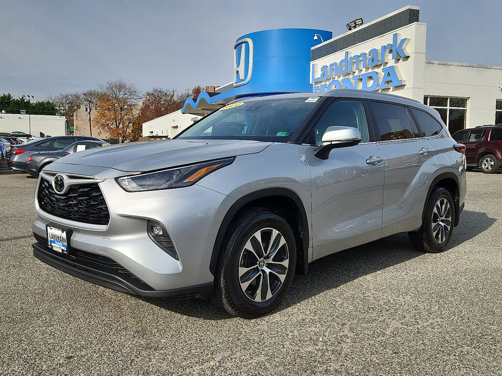 2024 Toyota Highlander XLE AWD