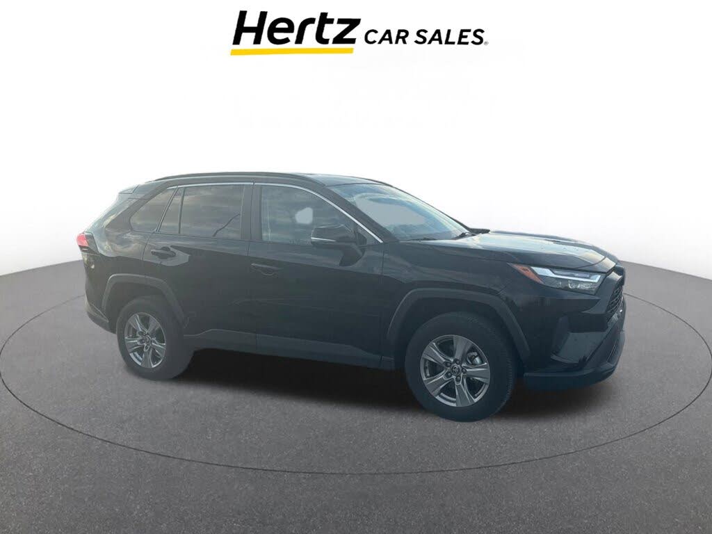 2025 Toyota RAV4 XLE FWD