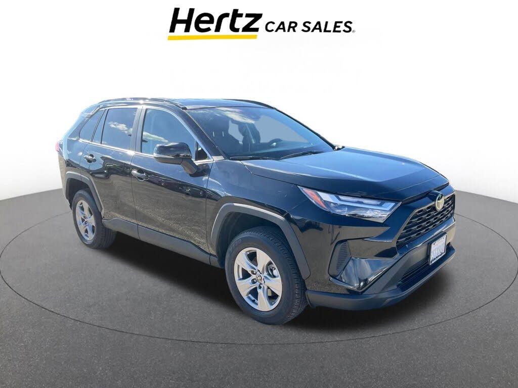2025 Toyota RAV4 XLE FWD