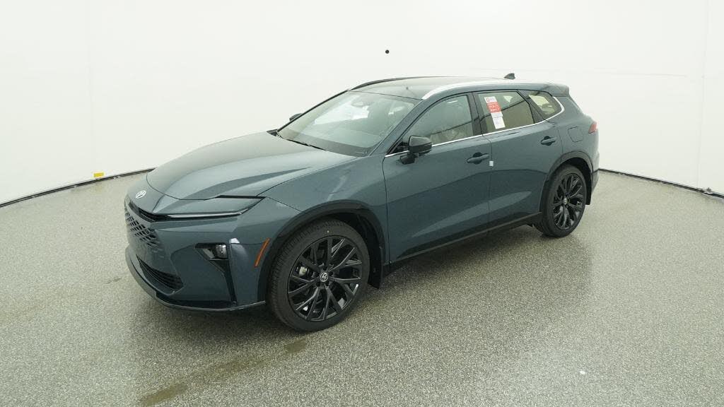 2025 Toyota Crown Signia Limited AWD