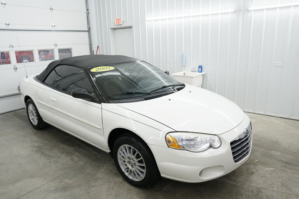 2005 Chrysler Sebring Touring Convertible FWD