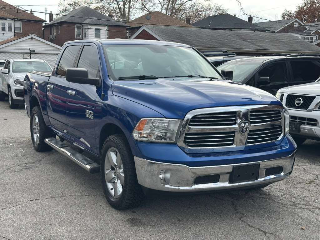 2015 RAM 1500 SLT Crew Cab 4WD