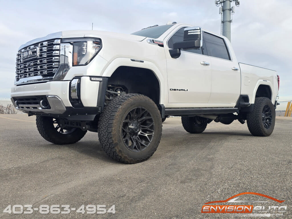 2024 GMC Sierra 2500HD Denali Crew Cab 4WD