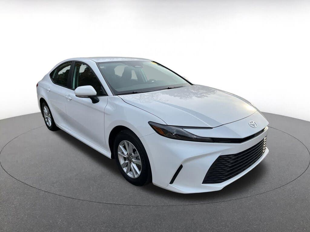 2025 Toyota Camry LE FWD