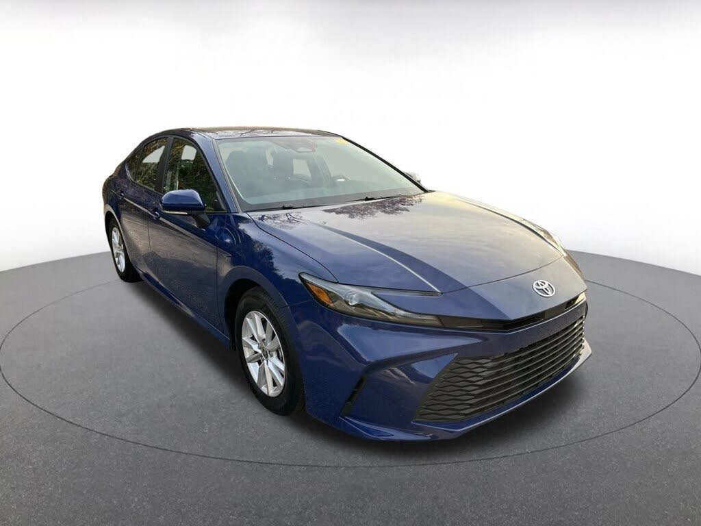 2025 Toyota Camry LE FWD