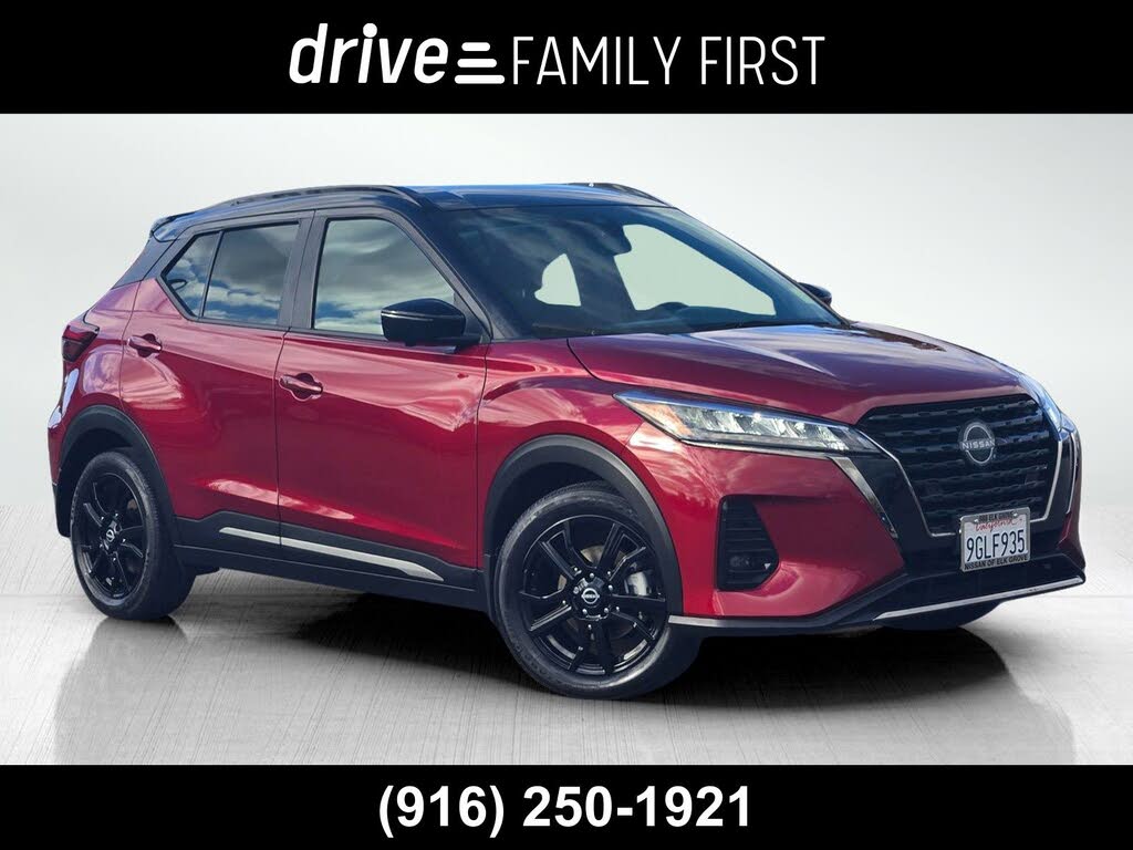 2023 Nissan Kicks SR FWD