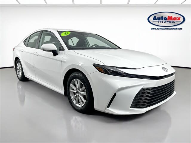 2025 Toyota Camry LE FWD