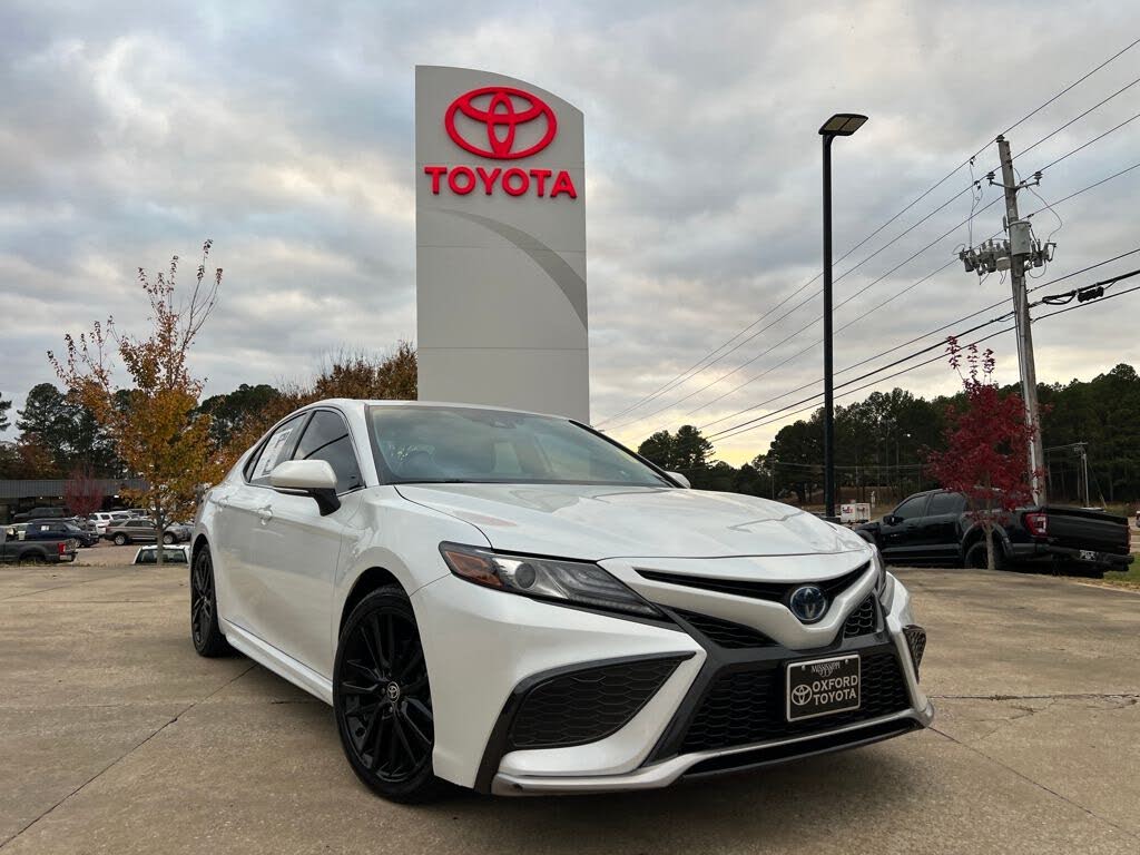 2022 Toyota Camry Hybrid XSE FWD