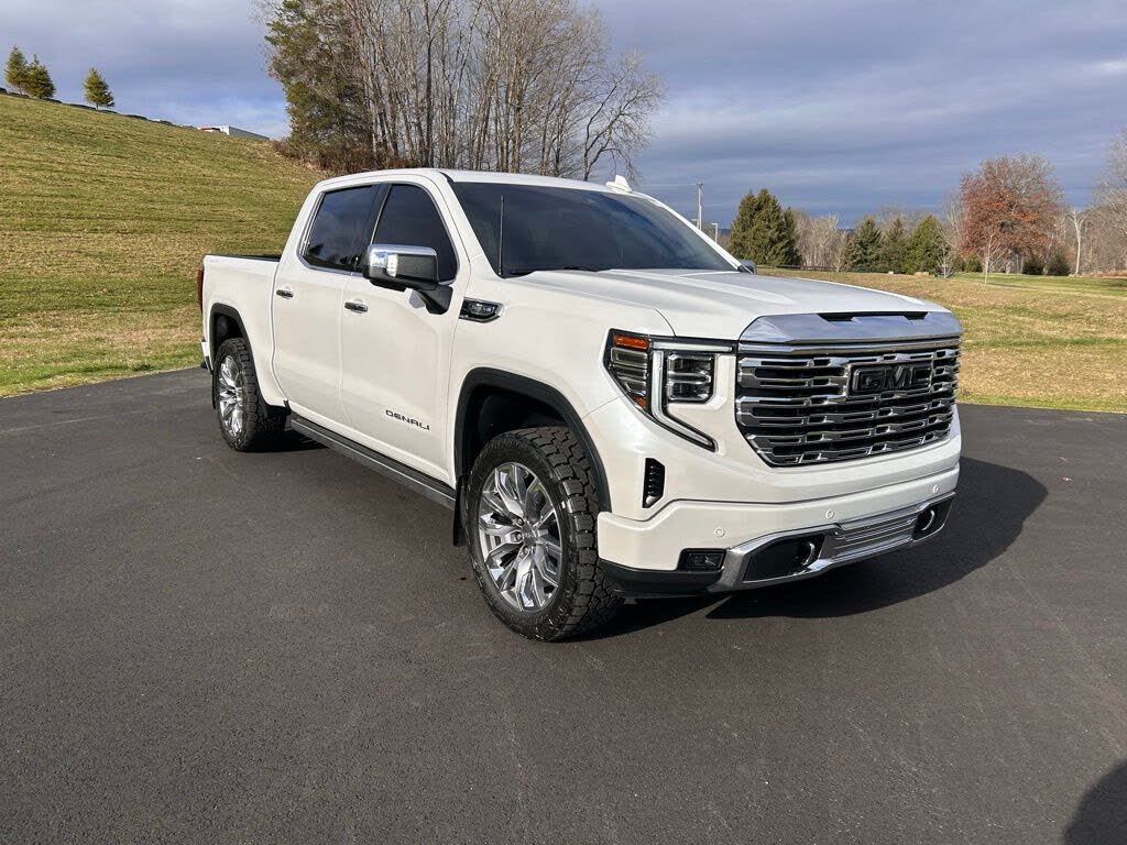 2023 GMC Sierra 1500 Denali Crew Cab 4WD