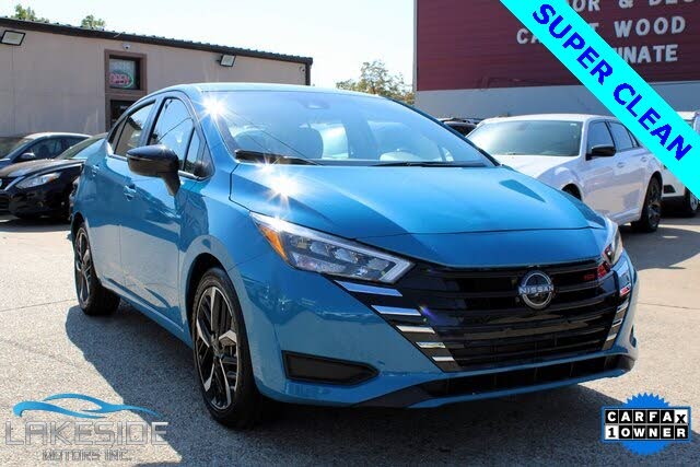 2025 Nissan Versa SR FWD