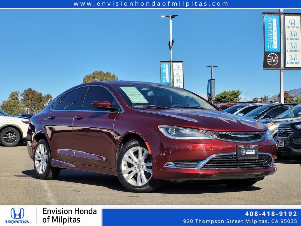 2016 Chrysler 200 Limited Sedan FWD