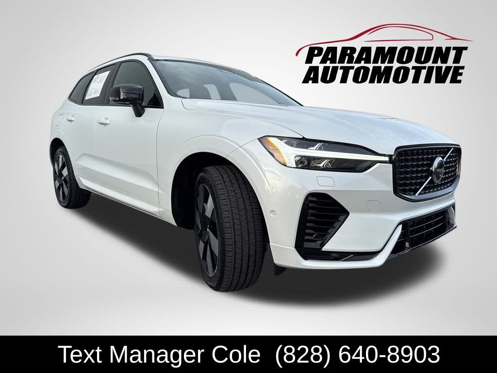 2024 Volvo XC60 Recharge T8 Plus Dark Theme eAWD