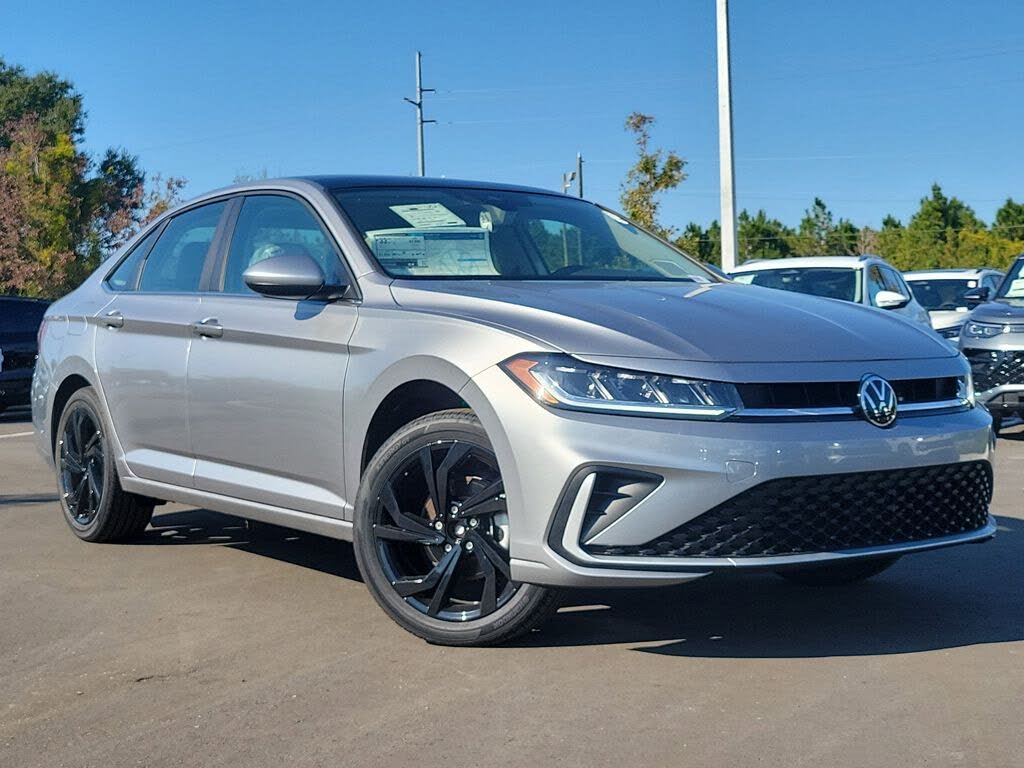 2025 Volkswagen Jetta SE FWD