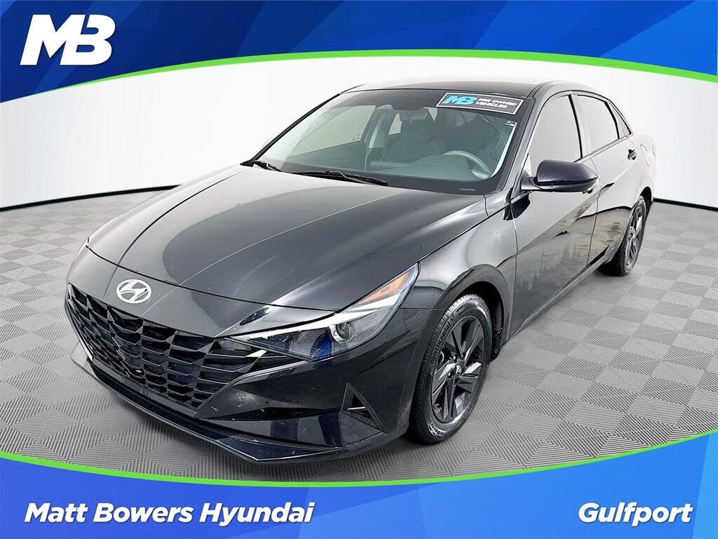 2023 Hyundai Elantra SEL FWD