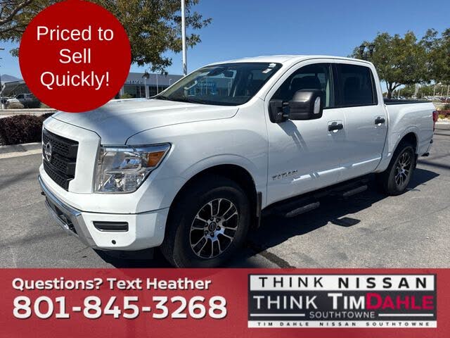 2023 Nissan Titan SV Crew Cab 4WD