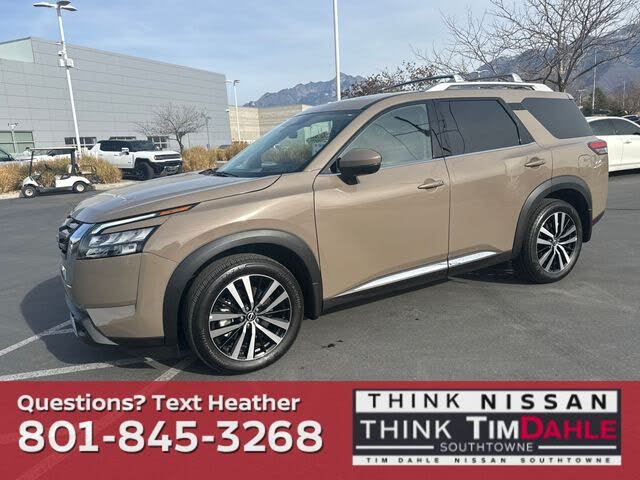 2025 Nissan Pathfinder Platinum 4WD