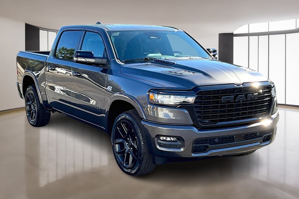 2026 RAM 1500 Laramie Crew Cab 4WD