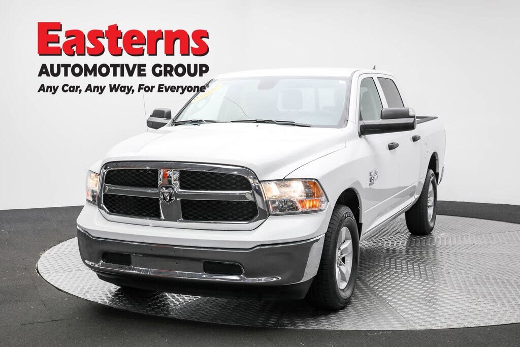 2023 RAM 1500 Classic SLT Crew Cab 4WD