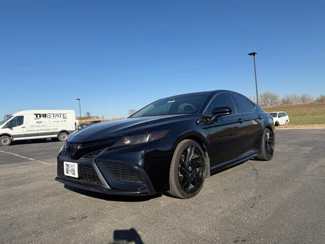 2021 Toyota Camry SE FWD