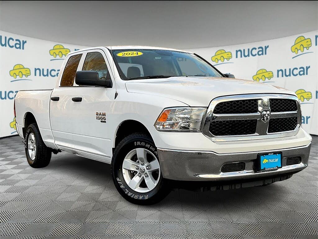 2024 RAM 1500 Classic SLT Quad Cab 4WD