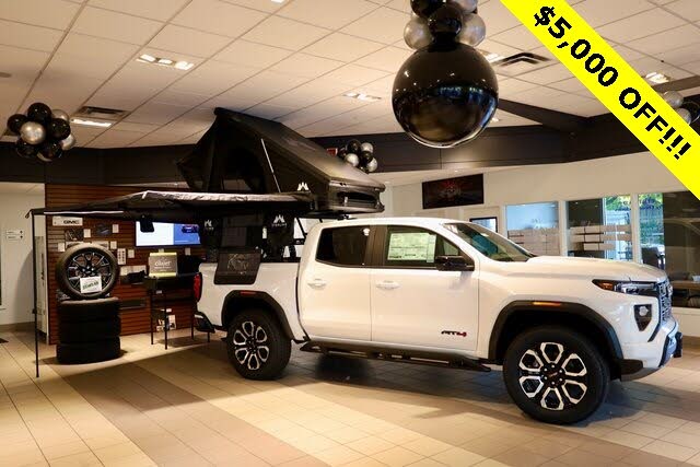 2025 GMC Canyon AT4 Crew Cab 4WD