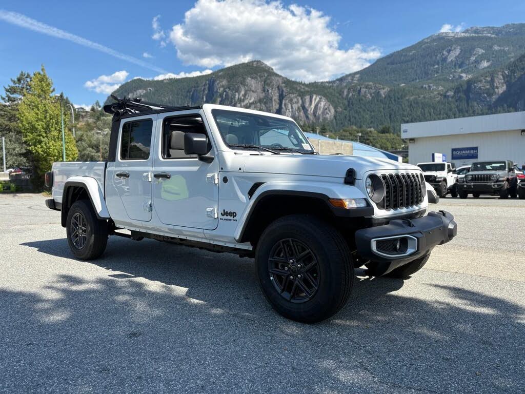 2025 Jeep Gladiator Sport S Crew Cab 4WD