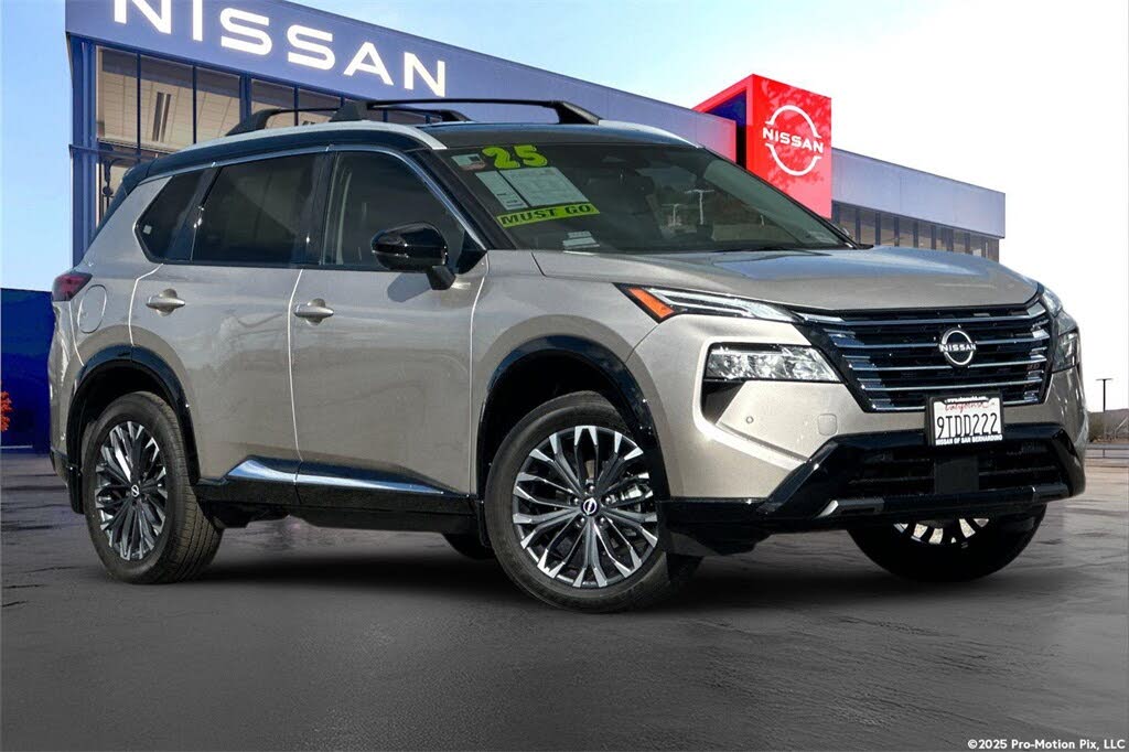 2025 Nissan Rogue Platinum FWD