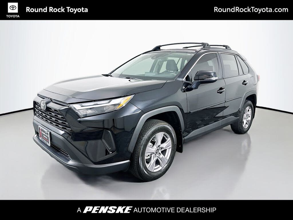 2025 Toyota RAV4 XLE FWD