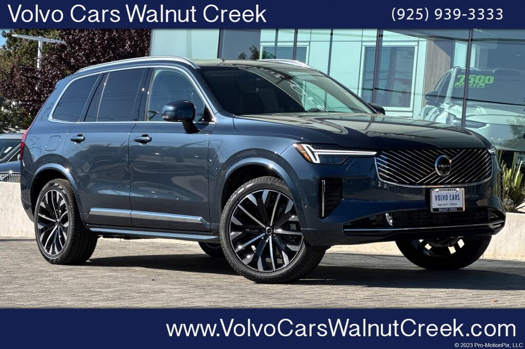 2026 Volvo XC90 B5 Plus 7-Passenger AWD