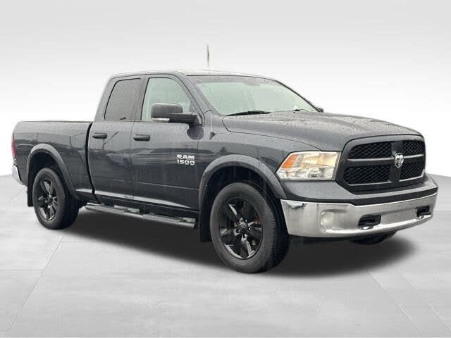 2017 RAM 1500 SLT Quad Cab 4WD