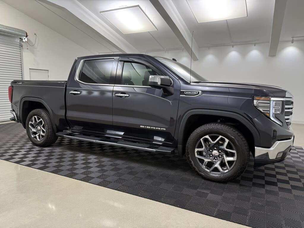 2023 GMC Sierra 1500 SLT Crew Cab 4WD