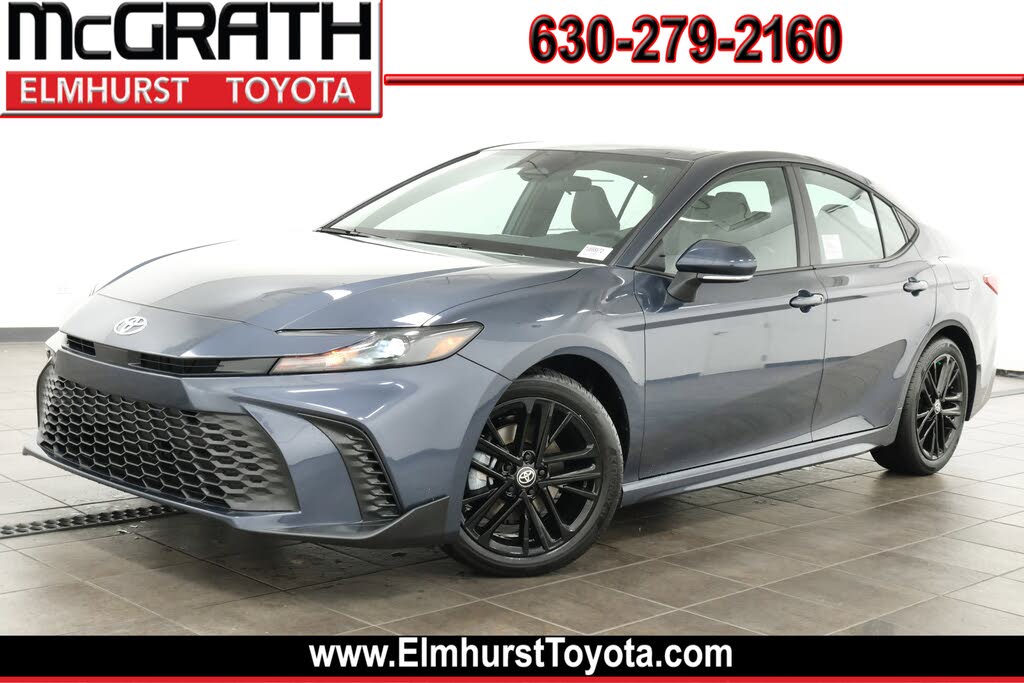 2026 Toyota Camry SE FWD