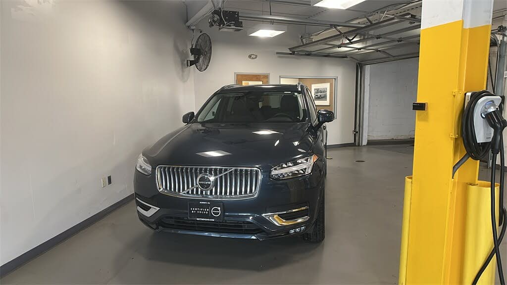 2024 Volvo XC90 B6 Plus Bright Theme 7-Passenger AWD